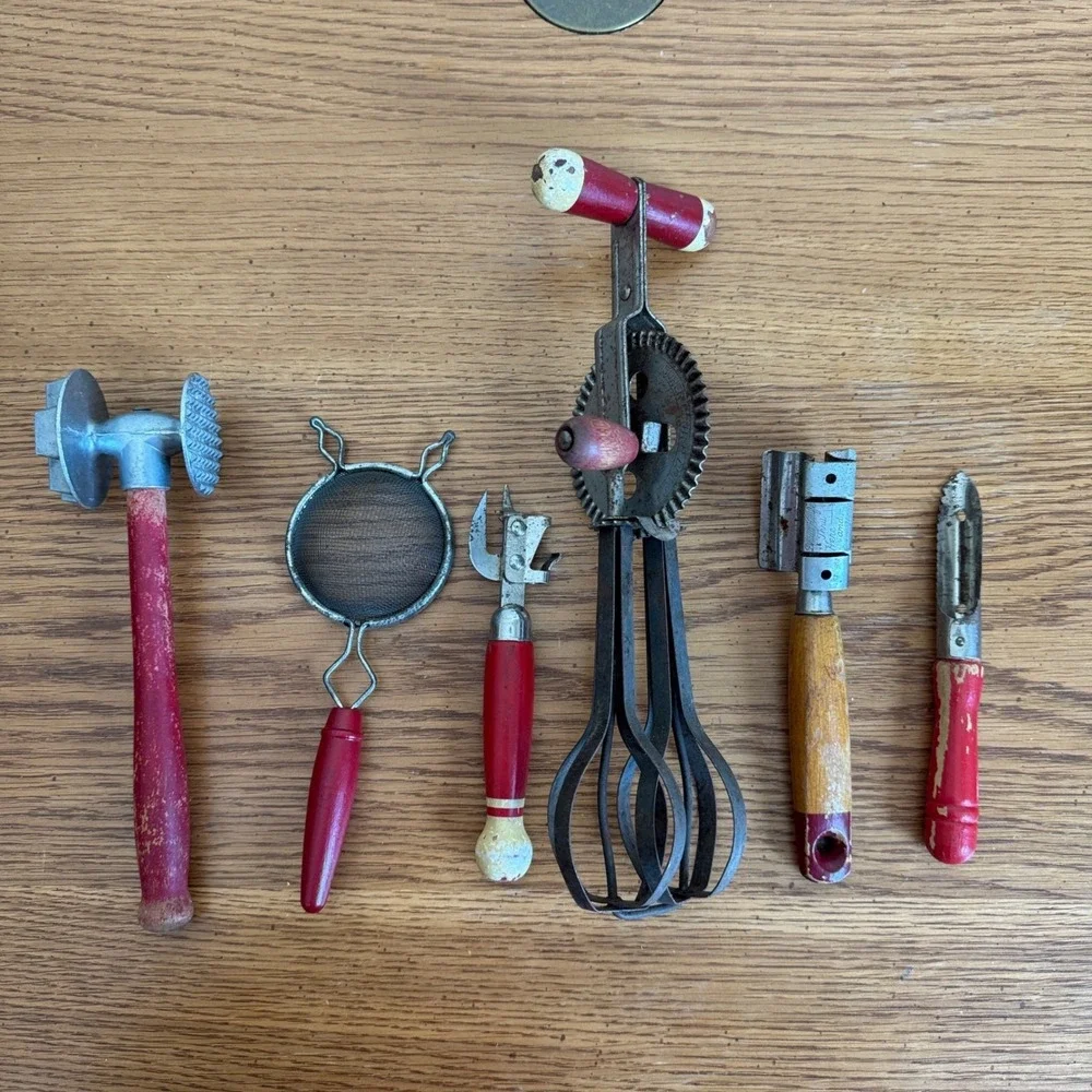 Vintage Retro Red Wood‎ Metal Kitchen Utensil Set Tenderizer Peeler Strainer